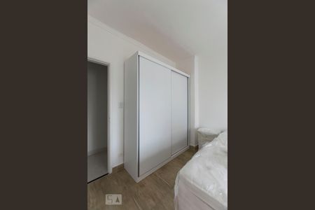 Apartamento para alugar com 119m², 3 quartos e sem vagaQuarto 1 (Armários)