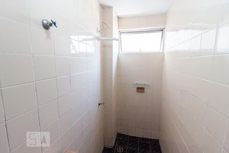 Banheiro de apartamento para alugar com 1 quarto, 35m² em Rebouças, Curitiba