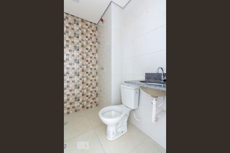 Banheiro de apartamento para alugar com 2 quartos, 41m² em Vila Ré, São Paulo