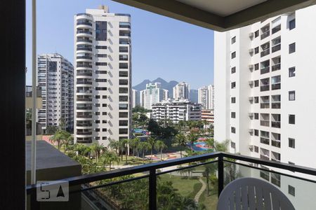 Varanda de apartamento para alugar com 1 quarto, 55m² em Barra da Tijuca, Rio de Janeiro