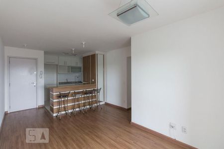 Sala de apartamento para alugar com 3 quartos, 70m² em Cidade Vargas, São Paulo