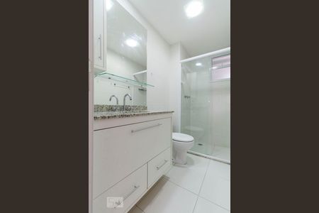 Banheiro Social de apartamento para alugar com 3 quartos, 70m² em Cidade Vargas, São Paulo