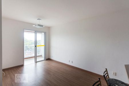 Sala de apartamento para alugar com 3 quartos, 70m² em Cidade Vargas, São Paulo