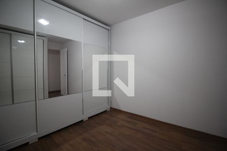 Quarto 2 de apartamento para alugar com 2 quartos, 64m² em Vila Suzana, São Paulo