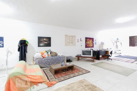 Sala/Quarto de casa para alugar com 2 quartos, 140m² em Jardim Oriental, São Paulo