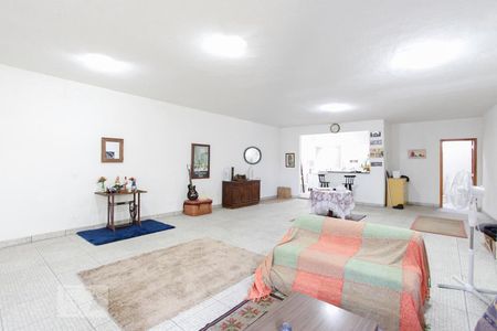 Sala/Quarto de casa para alugar com 2 quartos, 140m² em Jardim Oriental, São Paulo