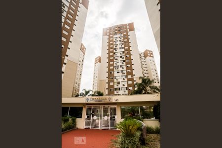 Fachada de apartamento para alugar com 3 quartos, 66m² em Vila Ipiranga, Porto Alegre