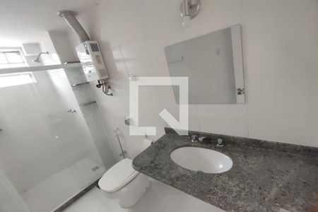 Apartamento à venda com 61m², 2 quartos e 1 vaga Apartamento à venda com 61m², 2 quartos e 1 vagaBanheiro
