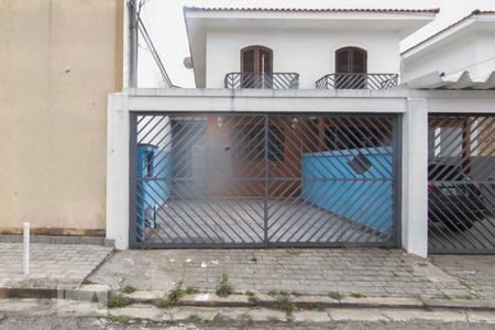 Casa à venda com 130m², 3 quartos e 2 vagasFachada