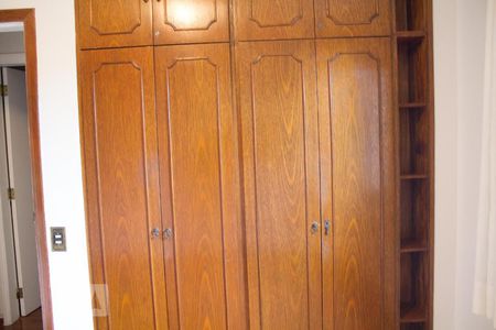 Quarto 3 de apartamento para alugar com 3 quartos, 96m² em Jardim das Laranjeiras, São Paulo