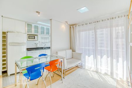 Sala de apartamento à venda com 1 quarto, 47m² em Indianópolis, São Paulo