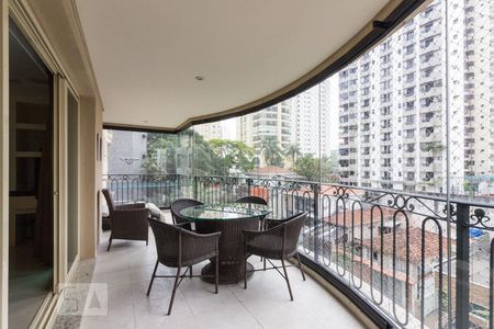 Varanda de apartamento à venda com 4 quartos, 217m² em Santana, São Paulo
