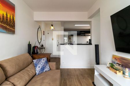 Apartamento à venda com 90m², 2 quartos e 1 vaga Apartamento à venda com 90m², 2 quartos e 1 vagaSala