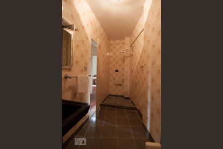 Banheiro de apartamento para alugar com 2 quartos, 120m² em Higienópolis, São Paulo