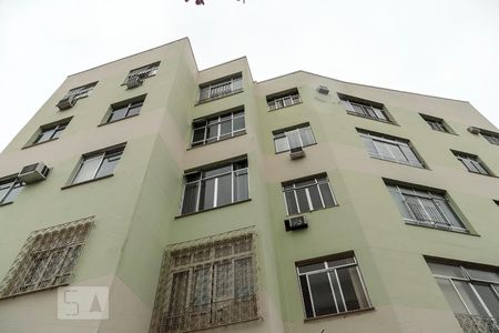 Apartamento para alugar com 80m², 3 quartos e sem vaga
