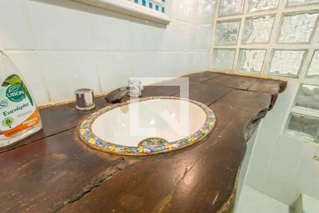 Casa à venda com 400m², 4 quartos e 4 vagasBanheiro da Suíte 2