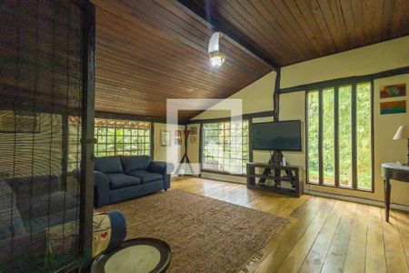 Casa à venda com 400m², 4 quartos e 4 vagasSala Privativa