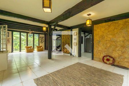 Casa à venda com 400m², 4 quartos e 4 vagasSala