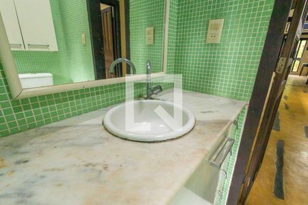 Casa à venda com 400m², 4 quartos e 4 vagasBanheiro Social