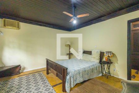 Casa à venda com 400m², 4 quartos e 4 vagasSuíte 1