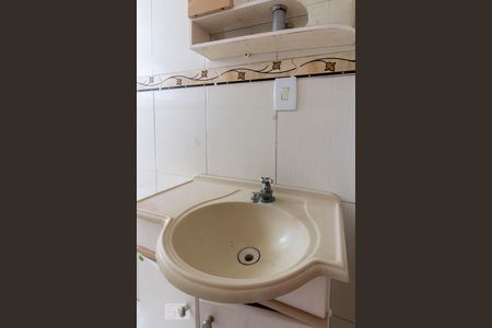 Banheiro - Torneira de apartamento para alugar com 2 quartos, 48m² em Conjunto Habitacional Padre Manoel da Nóbrega, São Paulo