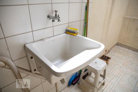 Apartamento à venda com 75m², 2 quartos e 1 vagaTanque da Área de Serviço