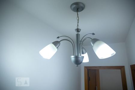 Apartamento à venda com 75m², 2 quartos e 1 vagaLuminária do Corredor