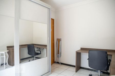 Apartamento à venda com 75m², 2 quartos e 1 vagaQuarto 2