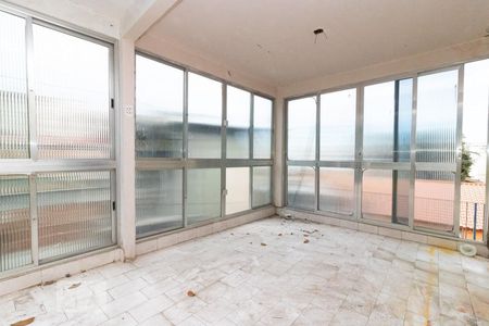 Casa à venda com 216m², 1 quarto e sem vaga Casa à venda com 216m², 1 quarto e sem vagaVaranda da Suíte