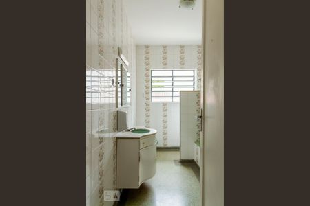 Casa para alugar com 220m², 3 quartos e 1 vaga Casa para alugar com 220m², 3 quartos e 1 vagaBanheiro