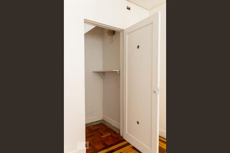 Despensa de casa para alugar com 3 quartos, 220m² em Vila Clementino, São Paulo
