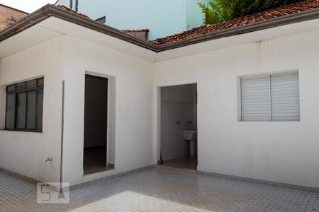 Casa para alugar com 220m², 3 quartos e 1 vaga Casa para alugar com 220m², 3 quartos e 1 vagaQuintal