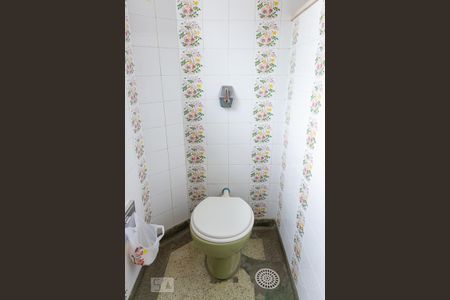 Casa para alugar com 220m², 3 quartos e 1 vaga Casa para alugar com 220m², 3 quartos e 1 vagaBanheiro