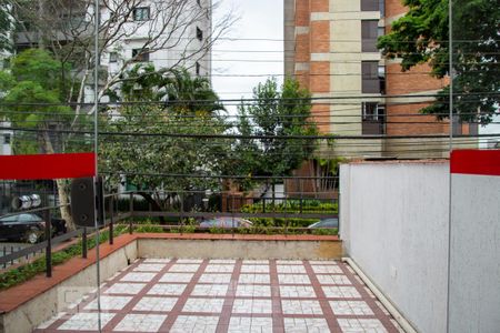 Casa para alugar com 220m², 3 quartos e 1 vaga Casa para alugar com 220m², 3 quartos e 1 vagaHall de entrada