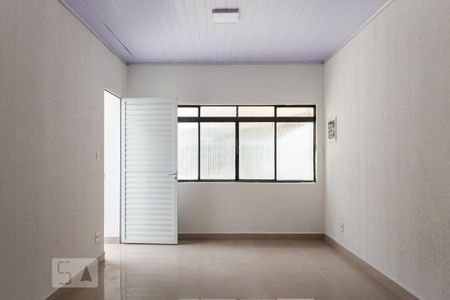 Casa para alugar com 220m², 3 quartos e 1 vaga Casa para alugar com 220m², 3 quartos e 1 vagaQuarto de serviço