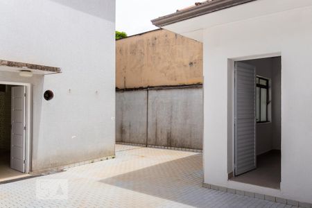 Casa para alugar com 220m², 3 quartos e 1 vaga Casa para alugar com 220m², 3 quartos e 1 vagaQuintal