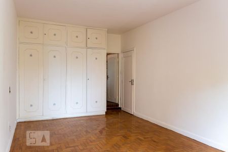 Casa para alugar com 220m², 3 quartos e 1 vaga Casa para alugar com 220m², 3 quartos e 1 vagaSuíte