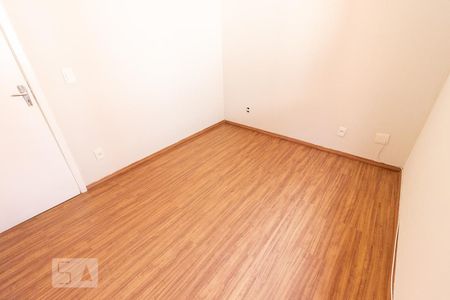 Quarto 1 de apartamento para alugar com 3 quartos, 53m² em Fazendinha, Curitiba