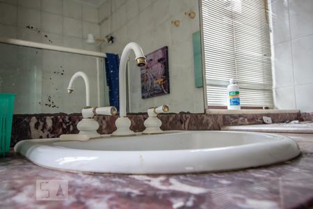 Casa de condomínio à venda com 320m², 5 quartos e 3 vagas