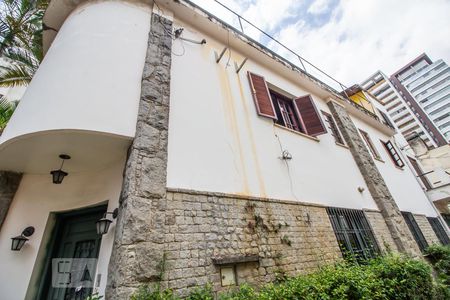 Casa de condomínio à venda com 320m², 5 quartos e 3 vagas