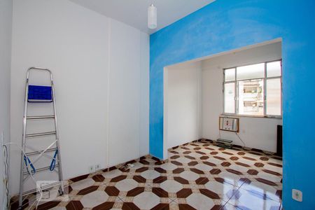 Sala/Quarto de kitnet/studio à venda com 1 quarto, 33m² em Saúde, Rio de Janeiro