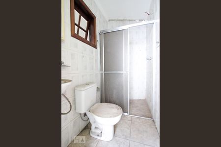 Banheiro de Serviço de casa à venda com 3 quartos, 360m² em Santa Teresinha, São Paulo