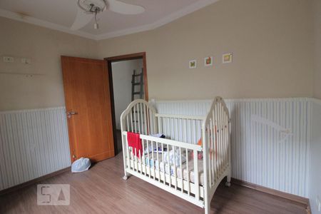 Quarto 2 de casa à venda com 4 quartos, 200m² em Parque São Domingos, São Paulo