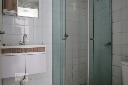 Banheiro de apartamento para alugar com 2 quartos, 53m² em Jardim D’abril, São Paulo