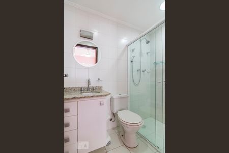 Banheiro da Suite de apartamento para alugar com 3 quartos, 95m² em Vila Bastos, Santo André