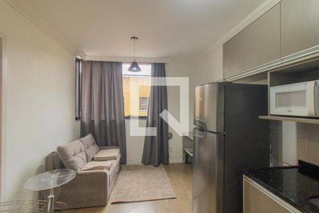 Sala/Cozinha de apartamento para alugar com 1 quarto, 28m² em Rebouças, Curitiba