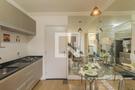 Sala/Cozinha de apartamento para alugar com 1 quarto, 28m² em Rebouças, Curitiba