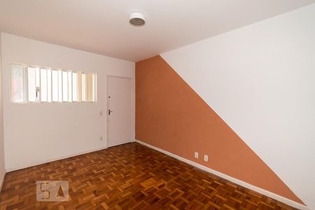 Apartamento para alugar com 65m², 2 quartos e 1 vagaSala