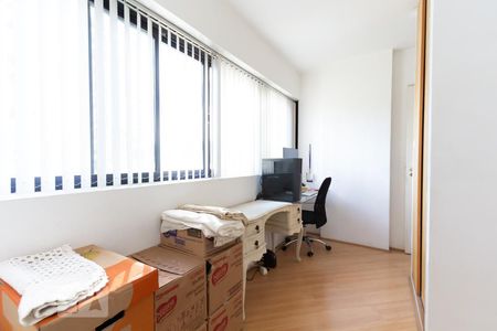 Quarto 2 de apartamento para alugar com 2 quartos, 45m² em Jardim Parque Morumbi, São Paulo