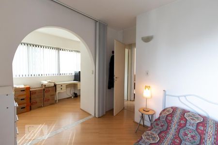 Quarto 1 de apartamento para alugar com 2 quartos, 45m² em Jardim Parque Morumbi, São Paulo